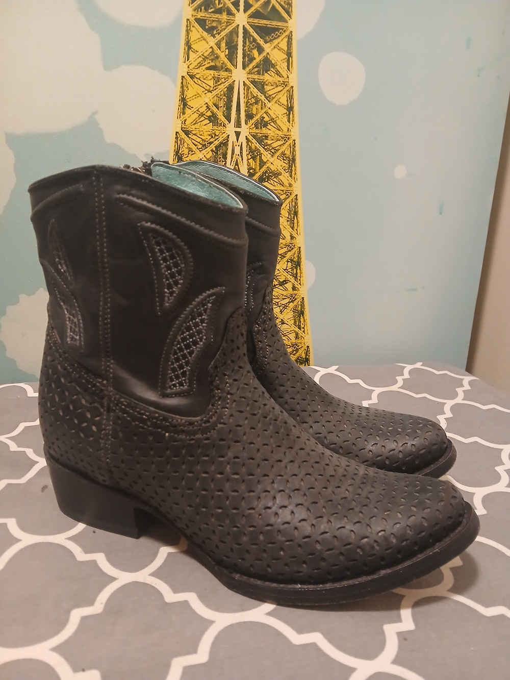 Corral Gray Western Boho Perforated Leather Western Boots with Teal Lining Sz.8
